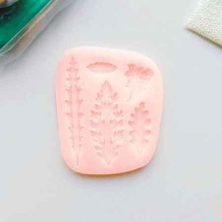 Silikoninė formelė masei "Penki lapeliai"