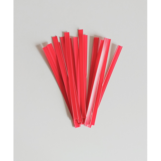 Raudonos juostelės maišelių uždarymui, 15 vnt., 13,7 cm Raudonos juostelės maišelių uždarymui, 15 vnt., 13,7 cm